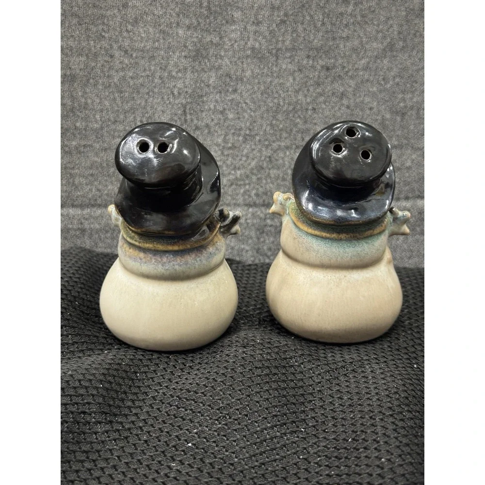 Vintage Kirklands Potters Garden Ceramic Christmas Snowman Salt & Pepper Shakers